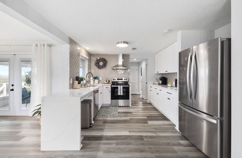 Isle of Palms House | Tranquil Retreat 4BD/4BTH-Marshviews & Pool SLP 10