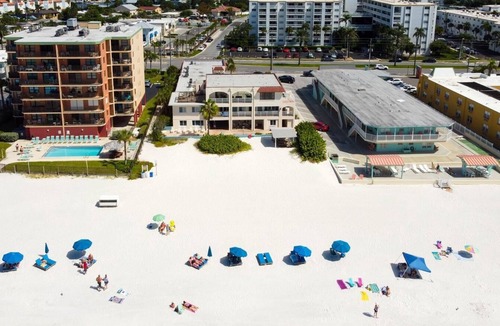 North Redington Beach Condo | Tranquil Retreat on the Beach
