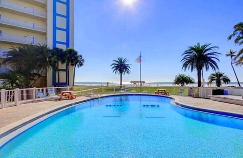 Siesta Key Villa | Tranquil villa with private beach, 2br/2ba 3 pools, complex on beach! Renovated