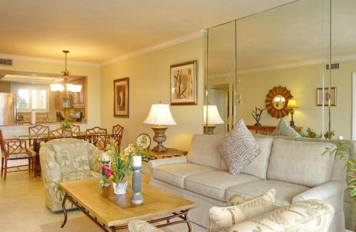 Marco Island Apartment | Tranquil waterfront condo with pool and steps to beach