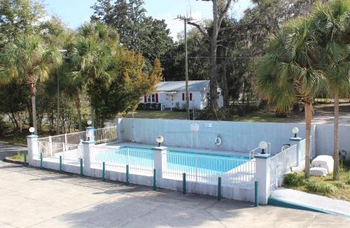 Gainesville Hotel | Travelers Inn Gainesville
