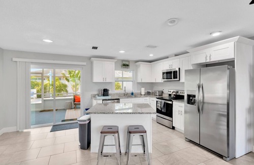 Clearwater House | Travelers Palm HEATED Pool Smart TV's
