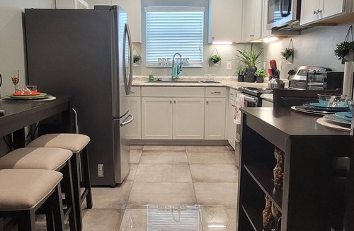 Riviera Beach Apartment | Travelers Paradise- East by the Beach