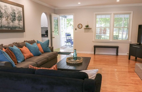 Travelers Rest House | Travelers Rest Town & Country Living!
