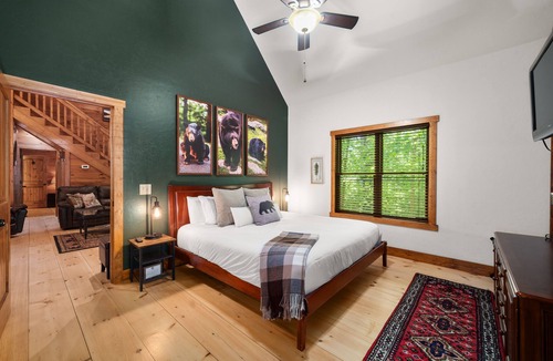 Sapphire House | Traveling Bear Cottage , Traveling Bear Cottage