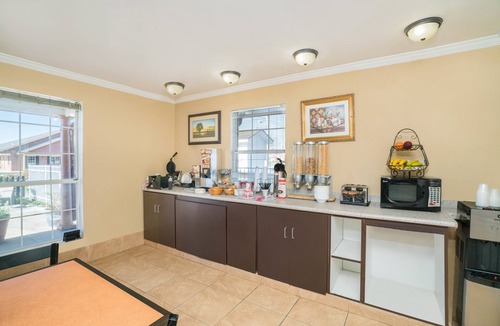 Santee Hotel | Travelodge by Wyndham Santee