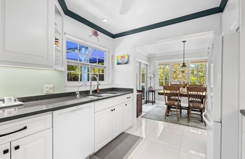 Longbeach Village House | Tree House Home in Longboat Key by RVA