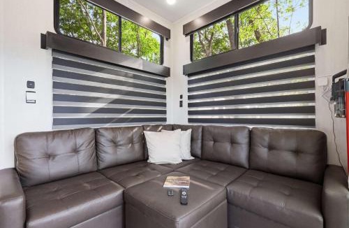 Tallassee House | Tree House views of the Smoky Mountains Family
