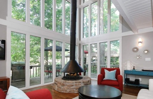 Woodfin House | Tree Tops - Stunning ' Treehouse' With Upscale Amenities in a Memorable Setting