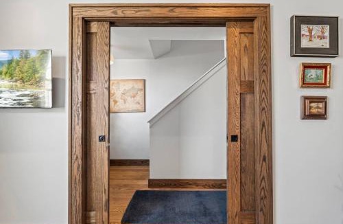 Olde Richmond House | Trendy Fishtown with Spacious Backyard and Walking Distance to Bars and Cafes