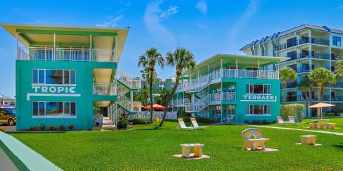 Treasure Island Resort | Tropic Terrace Suite #9 - Beachfront Resort