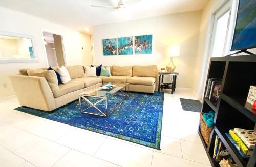 River Pointe House | Tropical and Tranquil Bradenton Hideaway