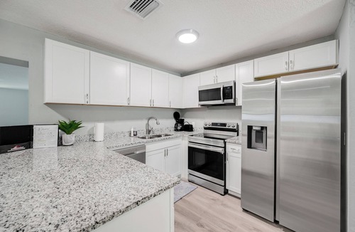 Seminole House | TROPICAL ARCADE HOME NEAR THE BEACH