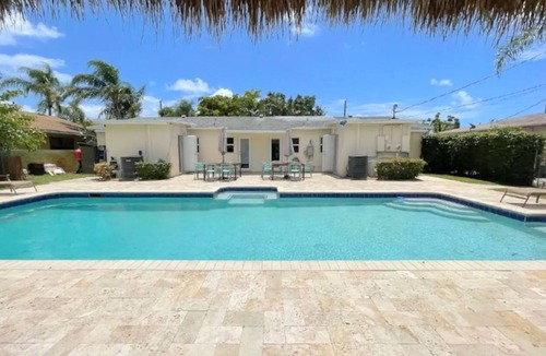 Royal Poinciana House | Tropical Breeze S 6 Guests-Heated Pool-Golf-Beach