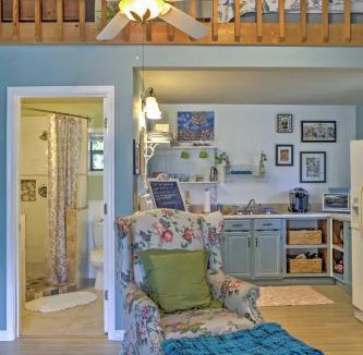 Hobe Sound House | Tropical Cottage Less Than 2 Mi to Hobe Sound Beach!