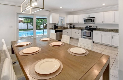 Delray Beach House | Tropical Delray Beach Villa with Heated Pool