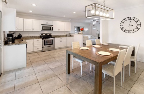 Delray Beach House | Tropical Delray Beach Villa with Heated Pool