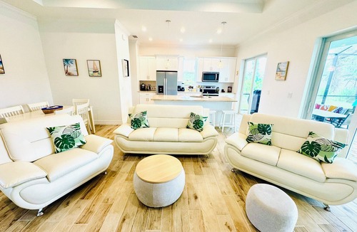 Rotonda Heights House | Tropical Escape:Summer Special-Heated Pool-Minutes from Beaches and Golf Courses