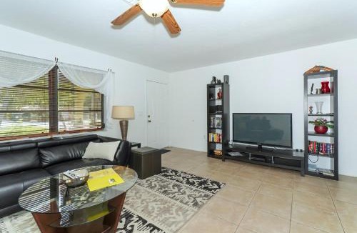 Ridge Wood Heights House | Tropical Fruit Garden