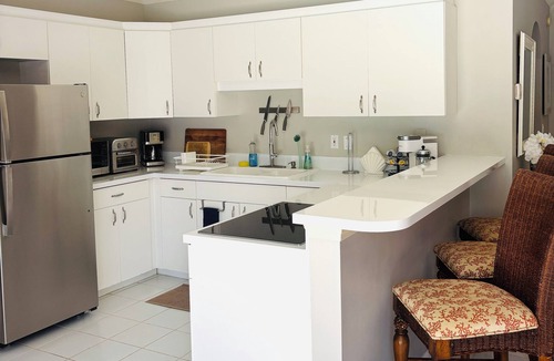 Palm Beach Country Estates House | Tropical Getaway in your own private Guest House w/pool - 10 min from the beach!