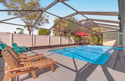 Bayshore Gardens House | Tropical Haven Retreat 4 Beds 3 Baths Ultimate Family Vacation
