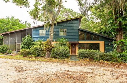 Keystone House | Tropical historic lodge w/firepit, close to Tarpon springs and great golf spots