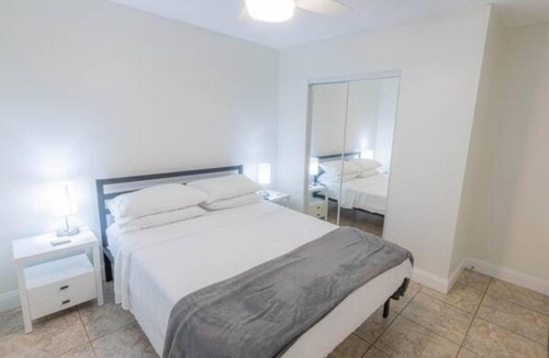 Victoria Park Apartment | Tropical Oasis Condos