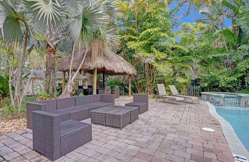 Sailboat Bend House | Tropical Oasis: Studio w/Pool