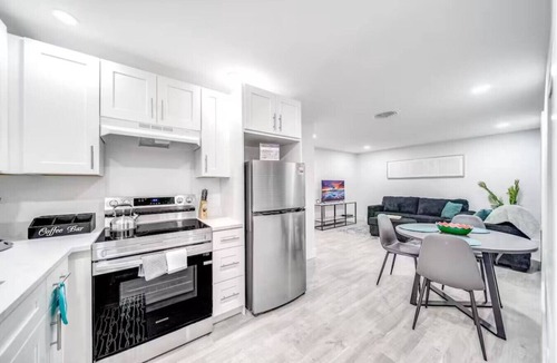 Coral Ridge Apartment | Tropical Paradise + POOL & PATIO