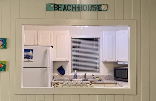 Ilexhurst Cottage | Tropical Paradise On The Beach Permit VRC17-000168