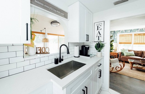 Historic Uptown Apartment | Tropical paradise, downtown St Pete