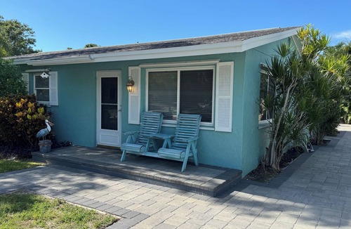 Anona House | Tropical Tides Paradise - 5 Min.'s to 3 Top-Rated Beaches + Newly Renovated