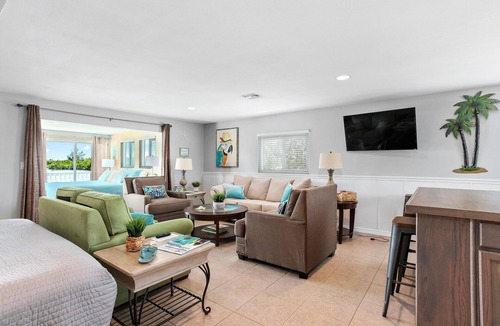 Bonita Springs Hotel | Tropical Waterfront Grande Suite with Private Balcony in Bonita Springs