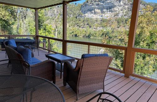 Lone Rock House | Trout Lodge at Two Rivers-White River Cabin