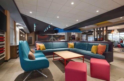 Executive Park Hotel | Tru By Hilton Charlotte Tyvola I-77