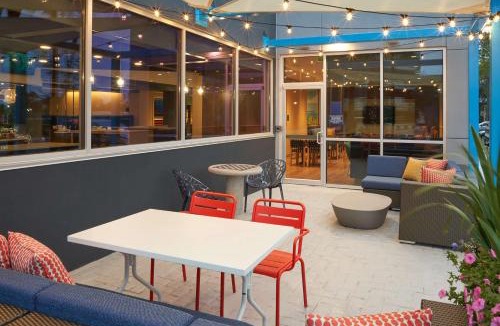 Southside Hotel | Tru By Hilton Jacksonville South Mandarin, Fl