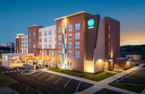 Spring Hill Hotel | Tru By Hilton Spring Hill