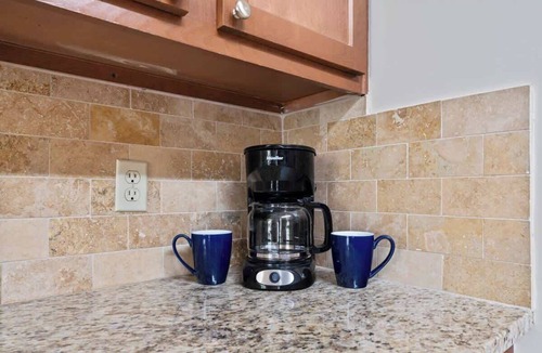Del Rio House | *True Blue Pool Oasis* ping-pong, wi-fi, tv
