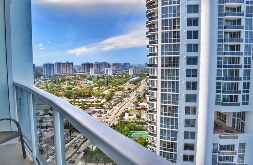 Sunny Isles Beach House | Trump International Miami 15th Floor