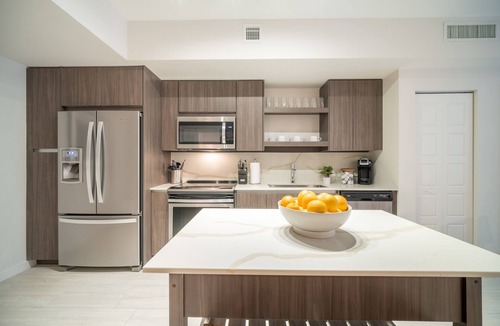 Glenvar Heights Apartment | Tucker at Palmer Dadeland Miami