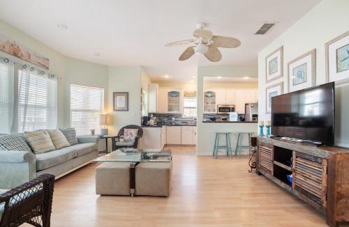 Royal Dunes House | Turquoise Treasure - Boardwalk to the Beach Beach Gear Credit