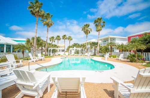 Royal Dunes House | Turquoise Treasure - Boardwalk to the Beach Beach Gear Credit