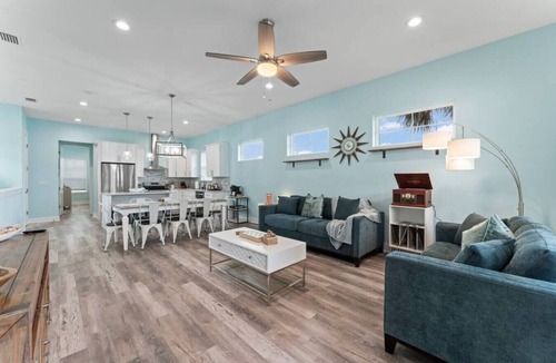 Jacksonville Beach House | Turquoise Turtle - Hot Tub, Beach, Game room