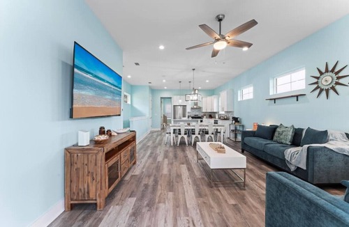Jacksonville Beach House | Turquoise Turtle - Hot Tub, Beach, Game room