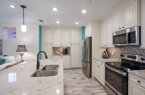 Whitney Beach House | Turquoise Turtle One Particular Harbour 388-403 · Sound Views · 14-Night Min