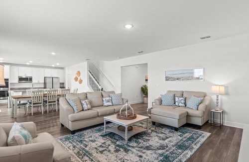 Ocean View Halifax Estates House | Turtle Paradisena | Spacious Home Just One Block From the Beach!