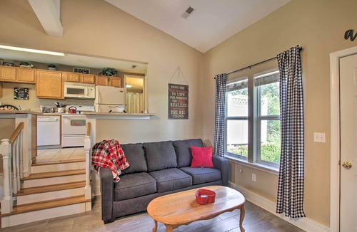 Ironton Cabin | 'Turtle Rock' - Ironton Cabin w/Furnished Patio!