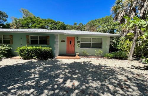Sanibel House | Turtle Tracks East