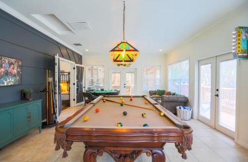Dunedin House | Tuscan Breeze - Pool, Beach, Games, Dog Park, Movies