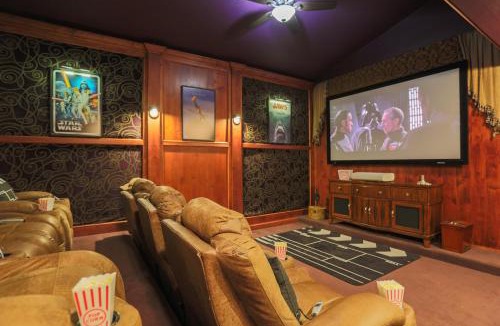 Dunedin House | Tuscan Breeze - Pool, Beach, Games, Dog Park, Movies